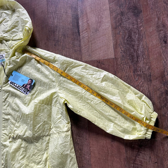 Women's FUTURE COLLECTIVE Yellow Hooded Rain Jacket XXL - Picture 7 of 13